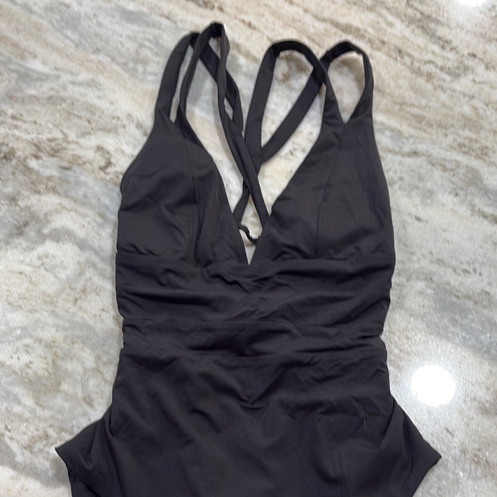Becca-Elegant Black Women's Swimwear